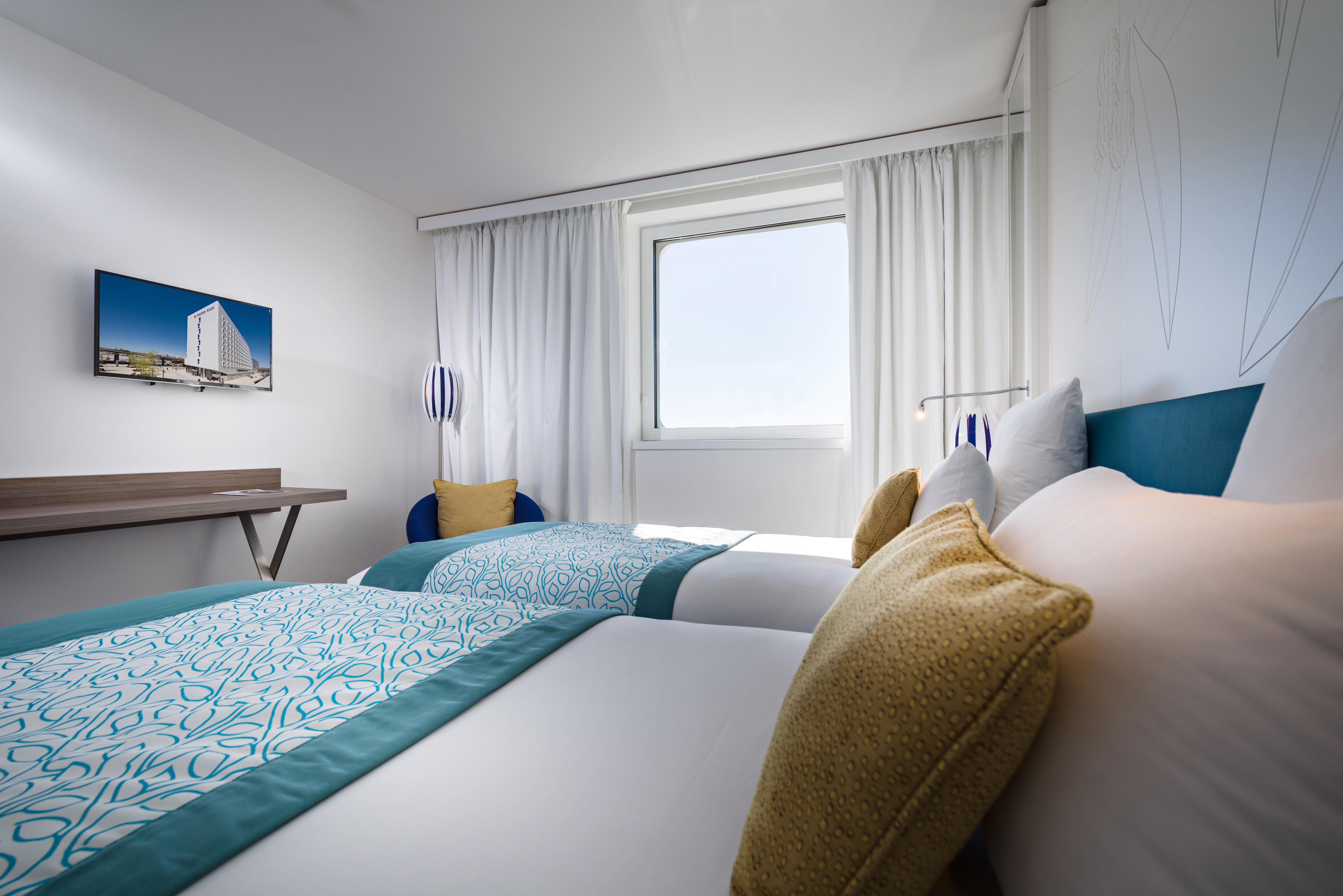 Golden Tulip Marseille Euromed Hotel Ngoại thất bức ảnh