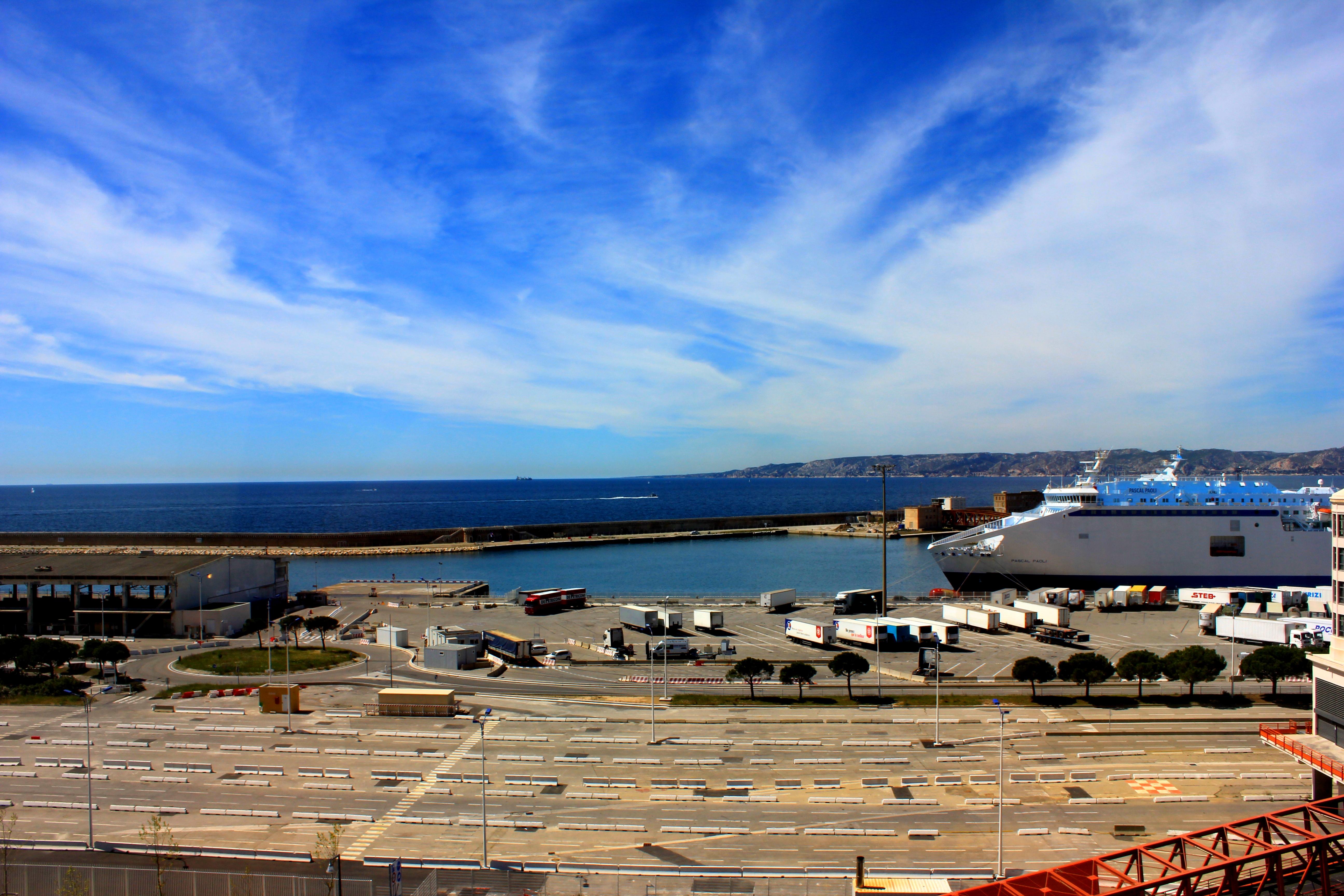 Golden Tulip Marseille Euromed Hotel Ngoại thất bức ảnh
